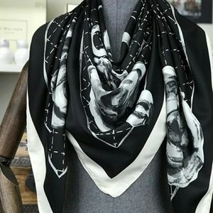Silk scarf black & white unknown maker 50"